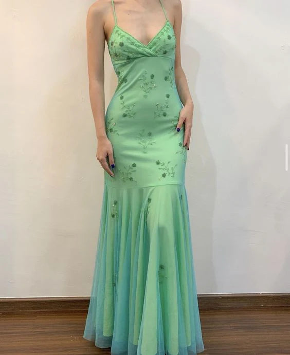Vestido de fiesta de sirena con tirantes finos y largo hasta el suelo